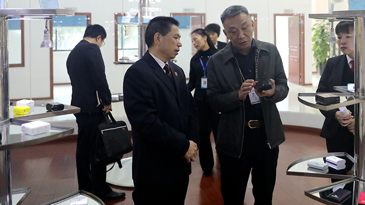 “送法進企業(yè)、服務自貿(mào)區(qū)”——市中級人民法院為炬神電子提供優(yōu)質司法服務